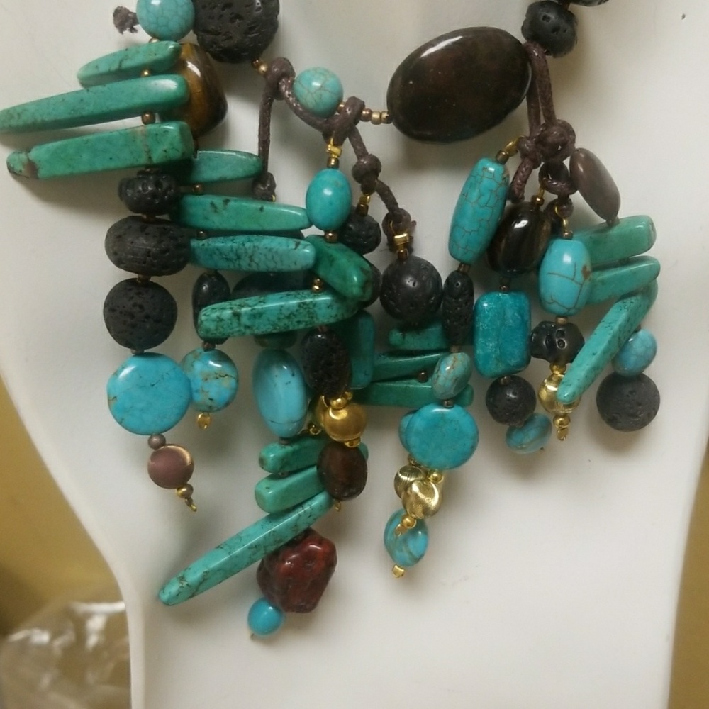 Handmade Turquoise Jasper Natural Stone Necklace - Picture 3 of 12